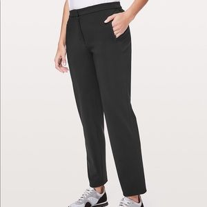 On The Move Pant Lightweight | Lululemon | Size 6